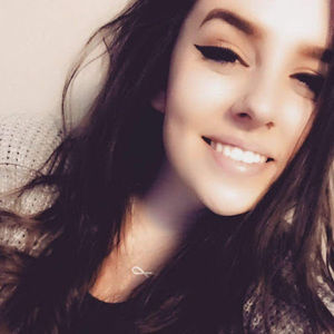 Meet your Posher, Alexis